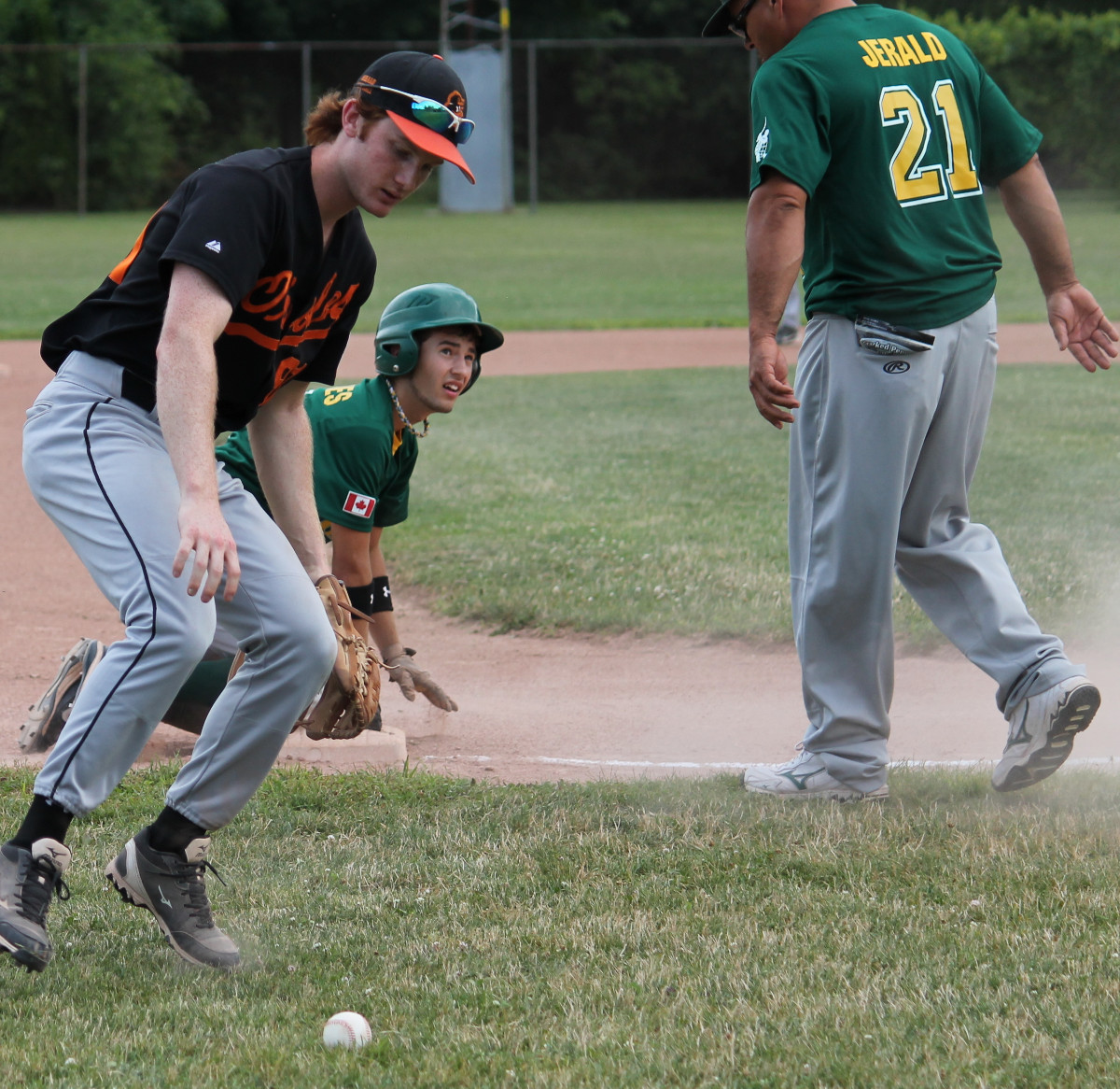 sliding_at_3rd.jpg